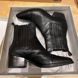 Urban outfitter Vagabond ankle women boots size 37